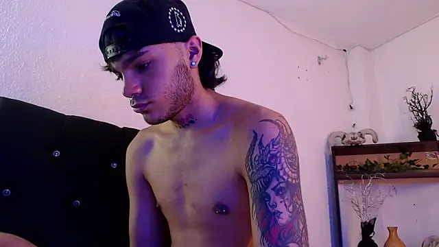 Snapshot of kingdani_hot chatting on February 3, 6:51 am kingdani hot online show from February 3, 6:51 am