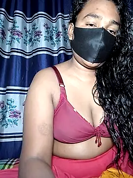 Snapshot of porimoi_505 chatting on February 25, 9:19 am porimoi 505 online show from February 25, 9:19 am