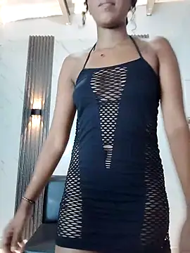 CaramelDesire online show from April 11, 1:32 am