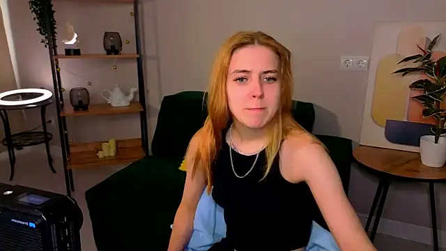 Bella xBaby online show from March 15, 1:50 pm