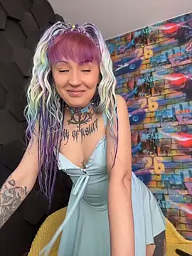 Tattoo  Moon online show from April 13, 11:54 pm