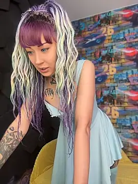 Snapshot of Tattoo__Moon chatting on June 6, 1:21 am Tattoo Moon online show from June 6, 1:21 am