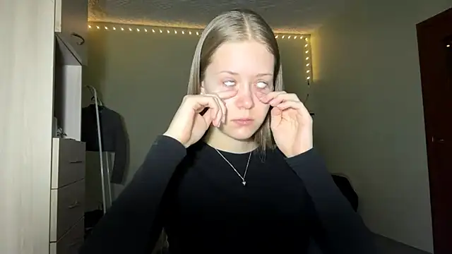 ZaidaSchwarten online show from January 13, 6:08 am