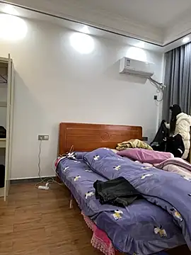 Snapshot of cmvoo chatting on February 5, 12:37 am cmvoo online show from February 5, 12:37 am