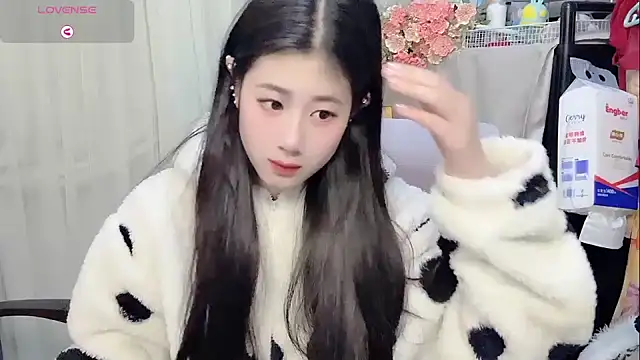 Snapshot of Yvonne-07 chatting on February 26, 1:10 pm Yvonne-07 online show from February 26, 1:10 pm