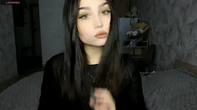 Qwami Amie online show from May 21, 4:41 am