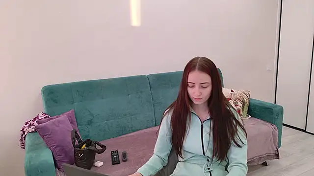 Snapshot of Sandra_Prafer chatting on February 6, 5:01 am Sandra Prafer online show from February 6, 5:01 am