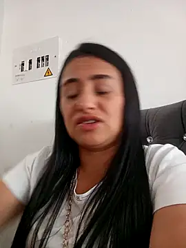 sara nina online show from December 21, 4:47 pm