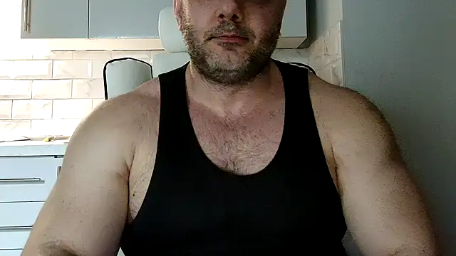 Snapshot of WildJohn_XX chatting on March 27, 10:42 pm WildJohn XX online show from March 27, 10:42 pm