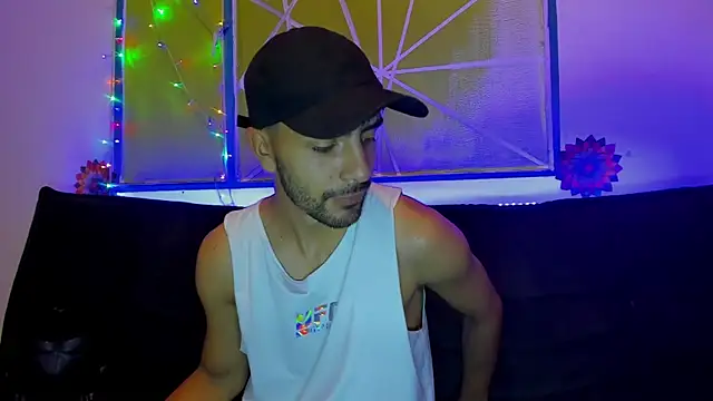 Snapshot of Lord_Apolo chatting on December 19, 1:29 pm Lord Apolo online show from December 19, 1:29 pm