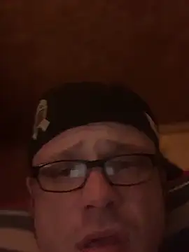 Snapshot of Ldnick69 chatting on February 14, 8:27 pm Ldnick69 online show from February 14, 8:27 pm