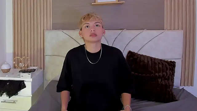 tefi meow  online show from April 22, 4:08 pm