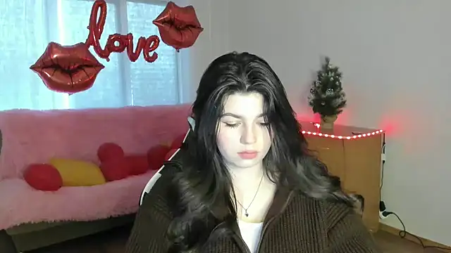 KisaModel online show from February 17, 6:10 am