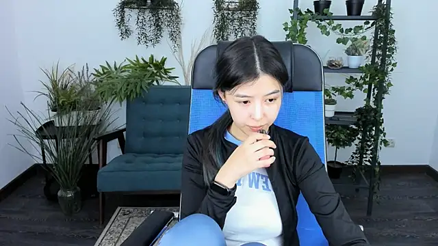 Snapshot of SirenMystiq chatting on January 14, 7:41 pm SirenMystiq online show from January 14, 7:41 pm