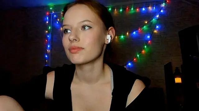 deep eyes online show from January 9, 2:42 pm