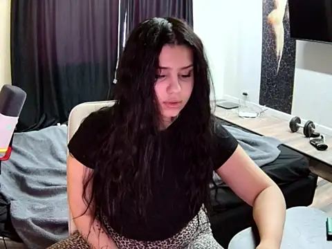 Snapshot of Nicole_Pars chatting on February 24, 1:20 pm Nicole Pars online show from February 24, 1:20 pm