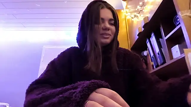 Mona Slearys online show from December 20, 11:34 pm