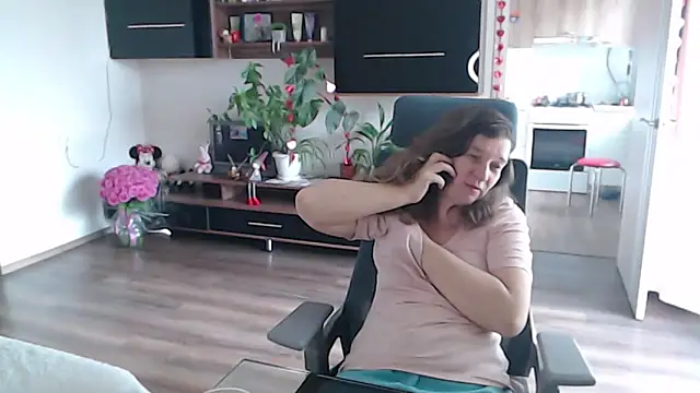 Snapshot of SofiaBoone chatting on February 16, 7:48 am SofiaBoone online show from February 16, 7:48 am
