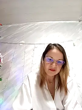 NikkyNatural online show from December 17, 5:41 pm