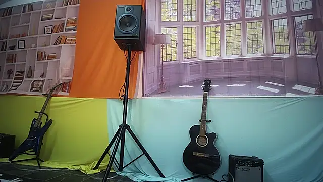 moghelslay online show from February 11, 8:03 pm