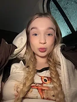 -teenytiny- online show from February 5, 4:55 pm