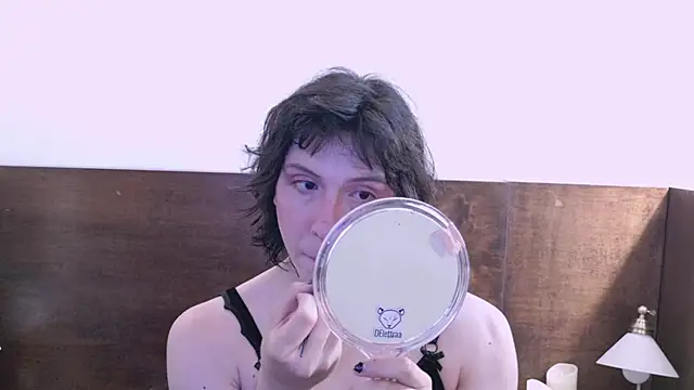Shelly bat online show from July 14, 10:26 pm
