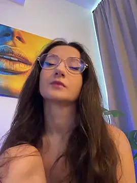 TheaMalekoo online show from July 25, 7:06 am