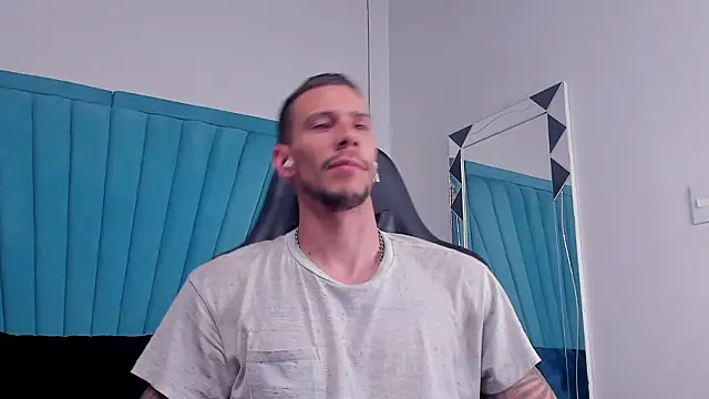 J king   online show from March 4, 9:54 pm