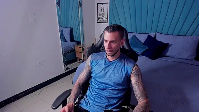 Snapshot of J_king__ chatting on June 3, 8:25 pm J king online show from June 3, 8:25 pm