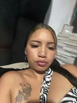 liliymike19 online show from January 8, 12:02 am