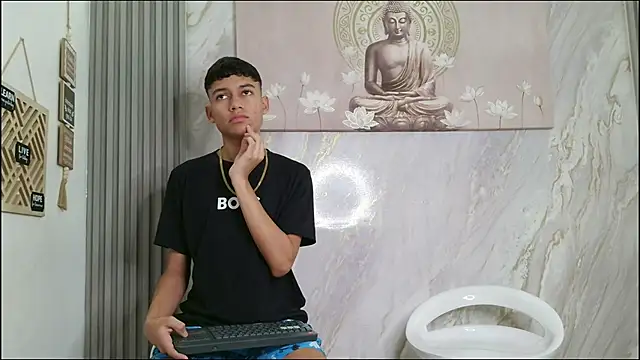 HORNY PRETTY online show from February 13, 1:29 pm