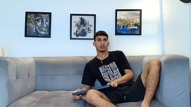 HORNY PRETTY online show from April 2, 7:22 pm