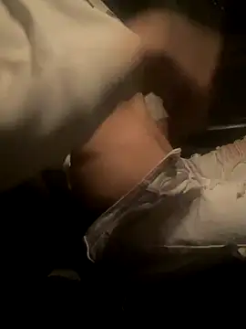 CHARLYfeet online show from December 19, 11:34 pm