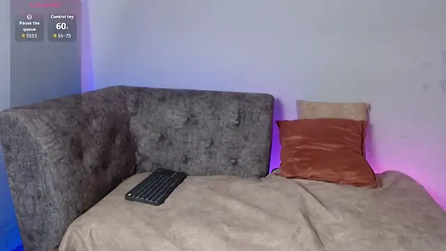 rosehoneil online show from March 14, 7:41 pm