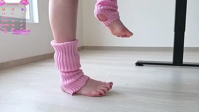 Feetbeth online show from April 6, 9:27 pm