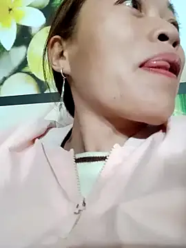 little-effy online show from December 14, 11:26 am