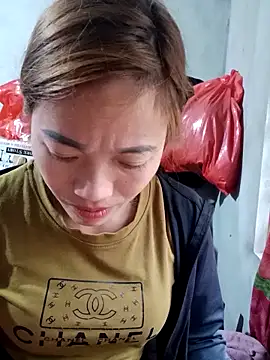 little-effy online show from March 9, 7:56 am