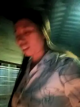 Snapshot of jikey- chatting on January 18, 11:03 am jikey- online show from January 18, 11:03 am