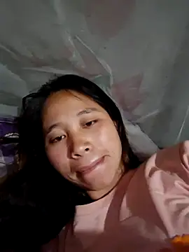 Snapshot of jikey- chatting on February 15, 9:44 pm jikey- online show from February 15, 9:44 pm