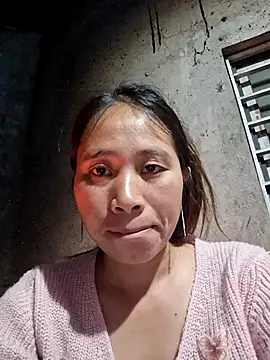 Snapshot of jikey- chatting on February 16, 10:50 pm jikey- online show from February 16, 10:50 pm