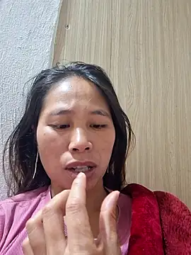 Snapshot of jikey- chatting on February 19, 11:45 pm jikey- online show from February 19, 11:45 pm