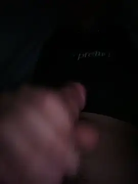 Snapshot of claudio18anni chatting on December 20, 12:18 am claudio18anni online show from December 20, 12:18 am