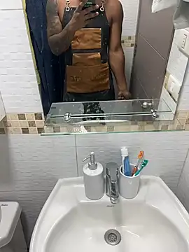 Comeonmyhouse22cm online show from February 13, 7:43 pm