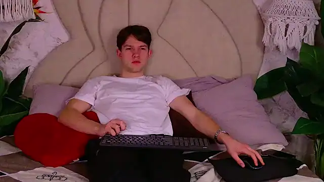 JamesRaww online show from January 8, 3:58 pm