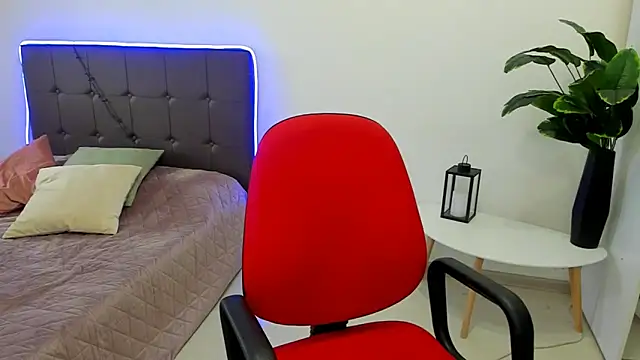 Jessy lil online show from February 4, 8:53 am