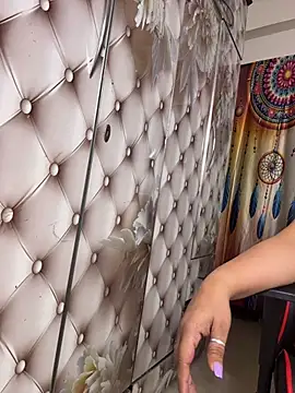 butterflyslay online show from March 12, 4:13 pm