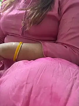 butterflyslay online show from April 1, 5:30 am