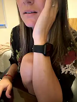 sweetcouple32 online show from January 8, 10:56 pm