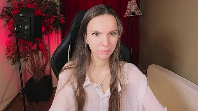 Snapshot of AliceLidell chatting on March 3, 5:02 am AliceLidell online show from March 3, 5:02 am