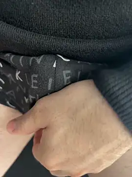 Snapshot of just4play chatting on February 5, 2:22 pm just4play online show from February 5, 2:22 pm